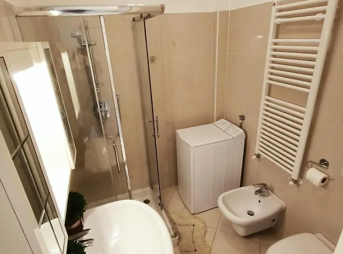 Palace Britannique And Magic In