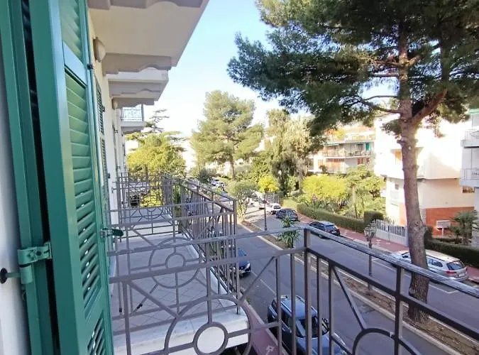 Palace Britannique And Magic In * Bordighera